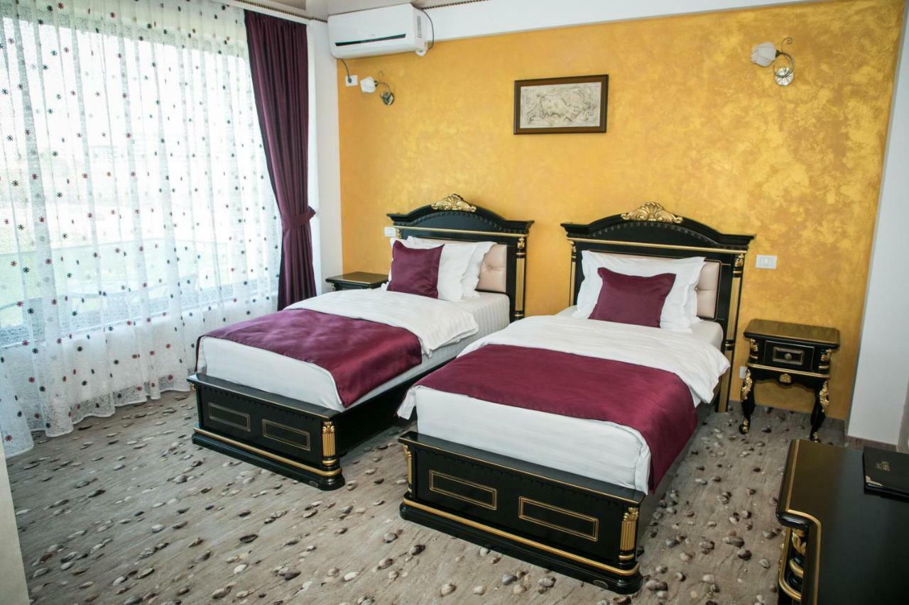 Almar Lake View Boutique H Adults Only Mamaia Exterior photo