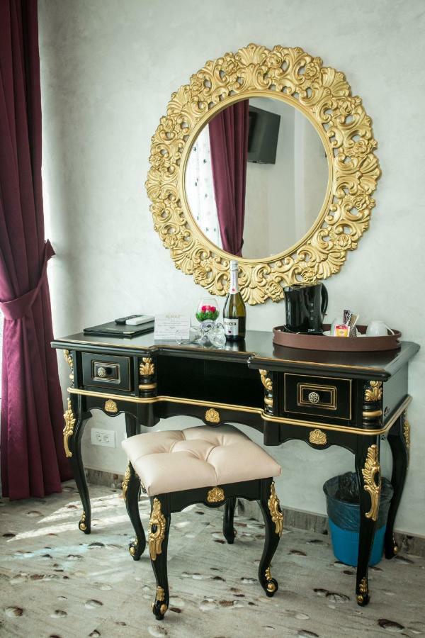 Almar Lake View Boutique H Adults Only Mamaia Exterior photo